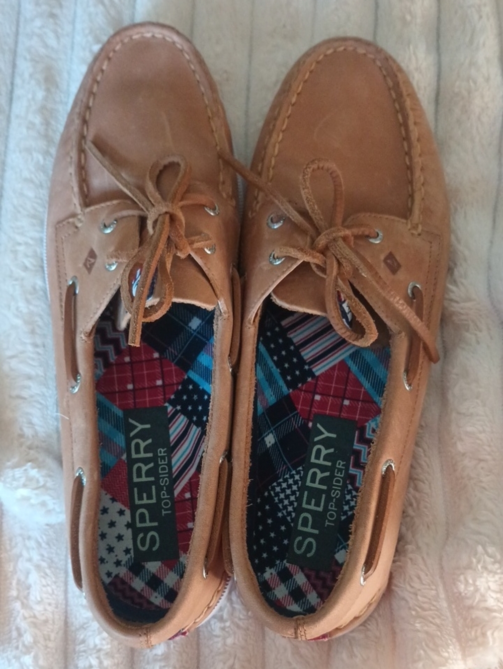 Sperry Tan Leather Lace-Up Boat Shoes with Patterned Insoles